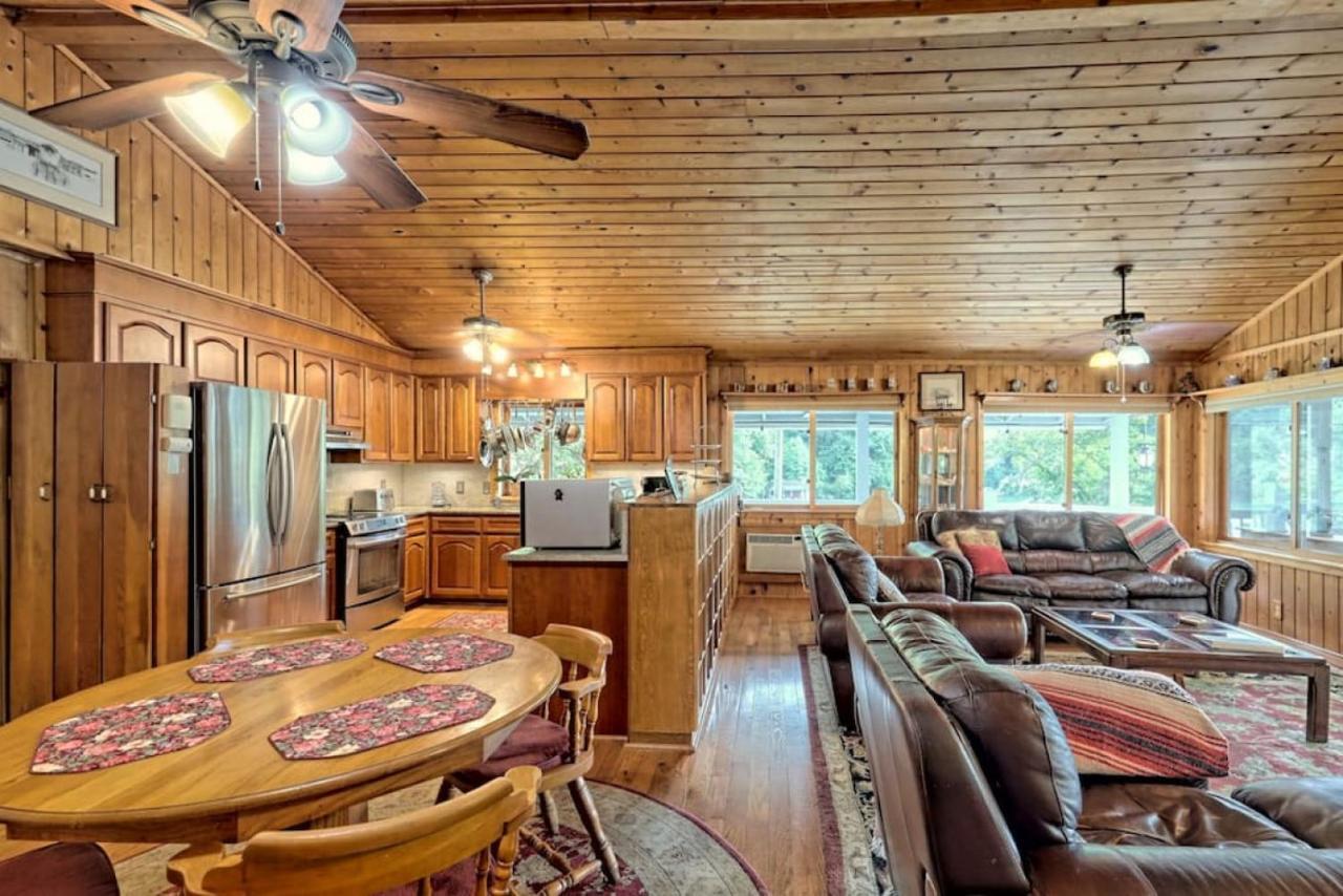 Hannahs Perch On Lake Burton With Private Top Patio And Bottom Dock Clayton Exterior photo
